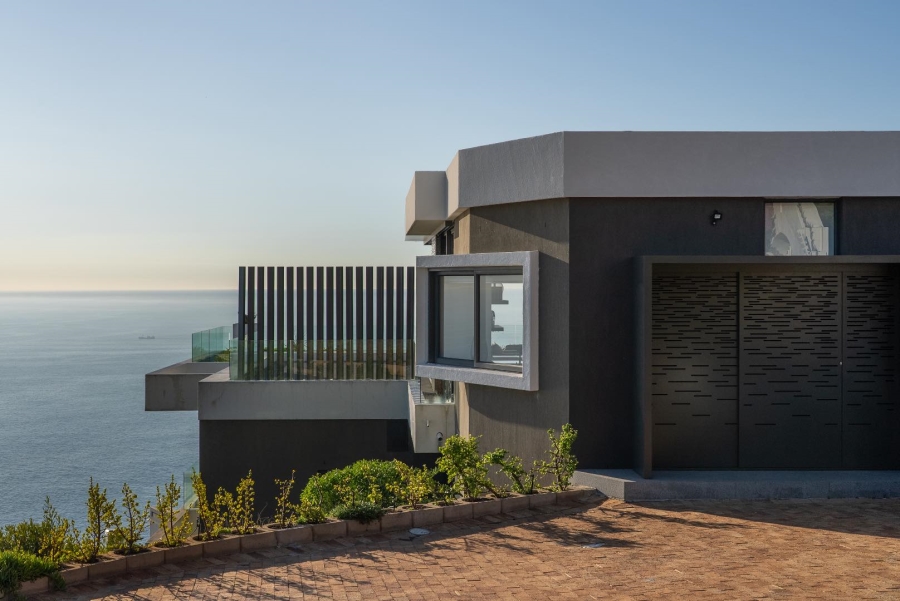 To Let 1 Bedroom Property for Rent in Bantry Bay Western Cape